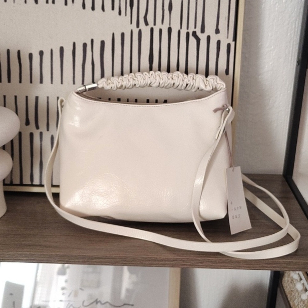 NWT A New Day Elegant Cream Shoulder/Hand Bag